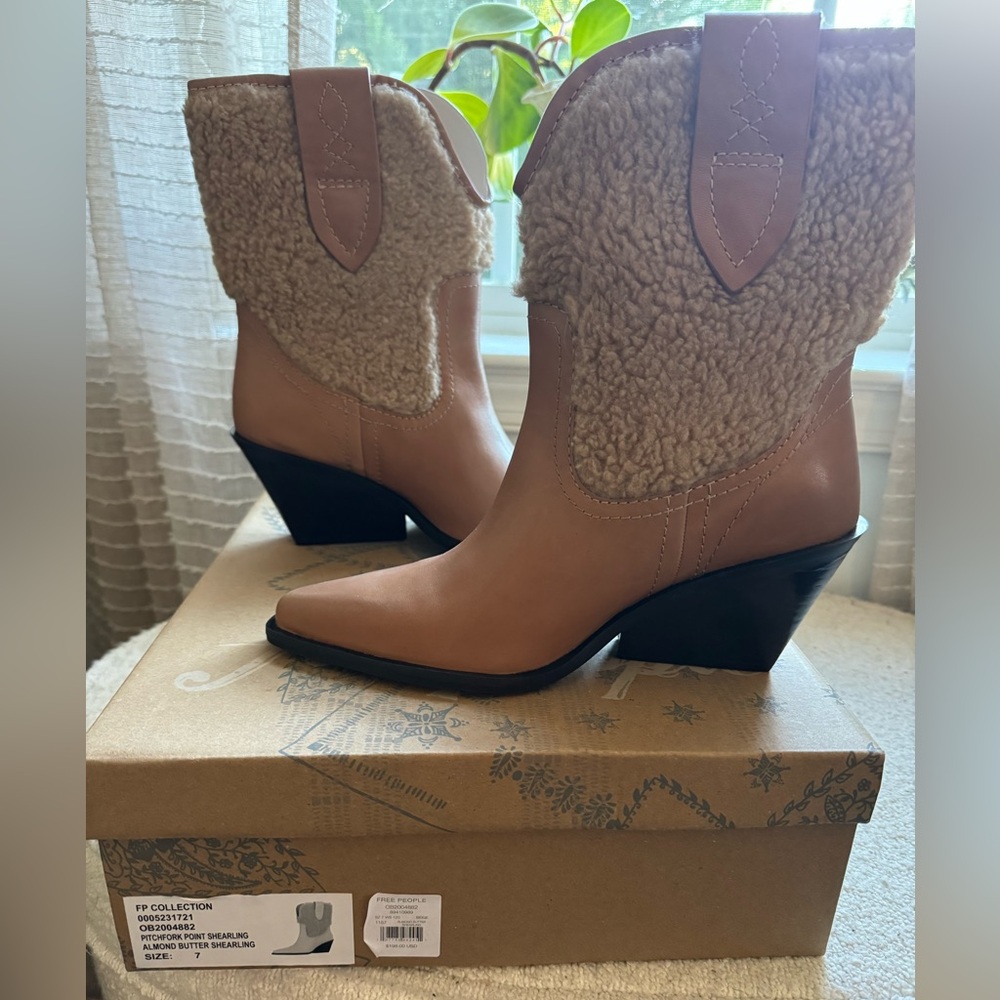 Free People Tan Shearling Heeled Boots 7 BNWT